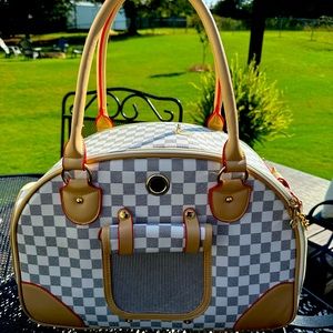 White Checkered Dog/Cat Carrier Purse Brand New Never Used.